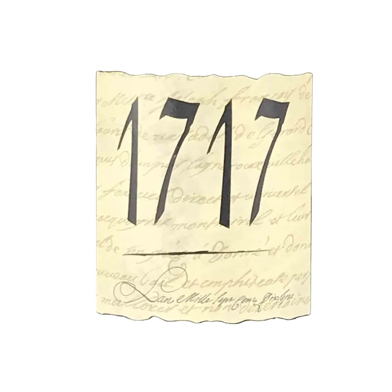 Pour faire plaisir sans se tromper : le coffret bois Vacqueyras 1717 !